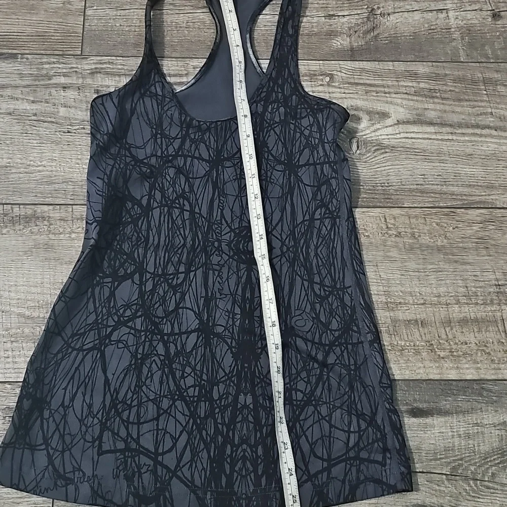 Lululemon Athletica Black Patterned Women's Tank Top
